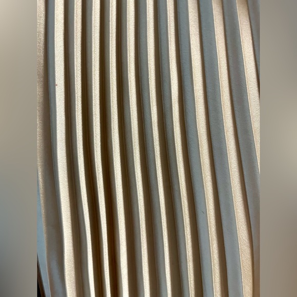 NWT! Abercrombie and Fitch Gisele Pleated Maxi Dress - Picture 7 of 12